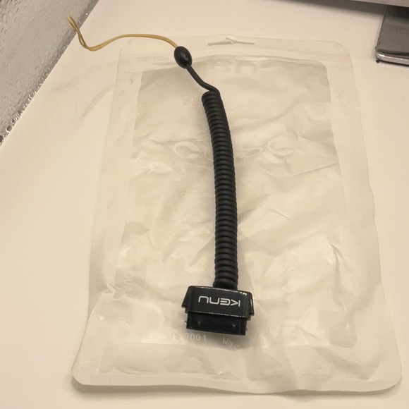 Tech Accessories *specific items* click this ad - Picture 13 of 16